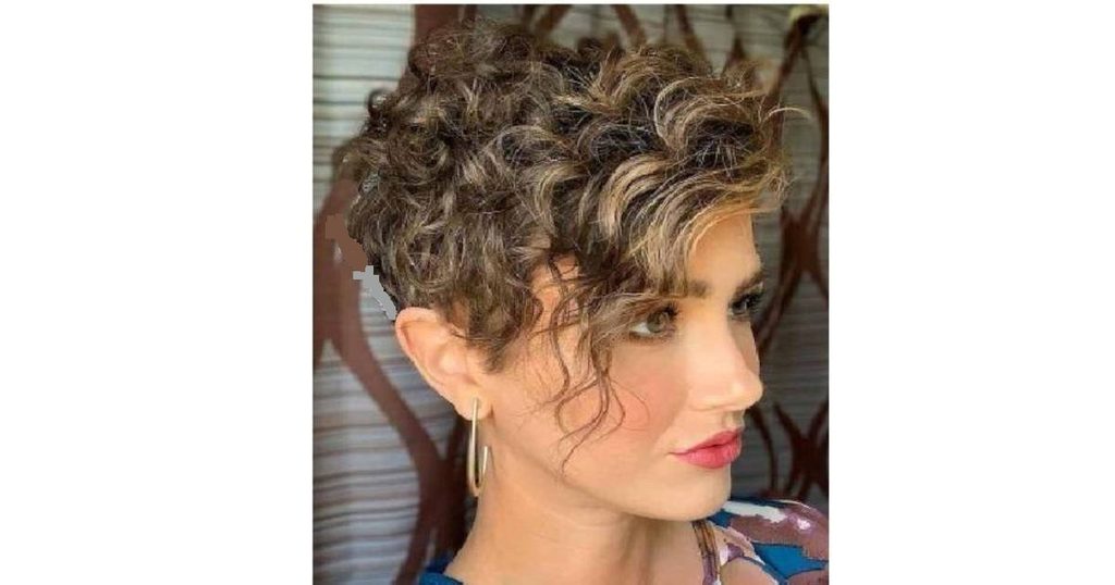 قصة شعر بوي مع الغرة الجانبية