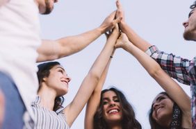 اجمل عبارات عن الصداقة لتختاري ما يناسبك