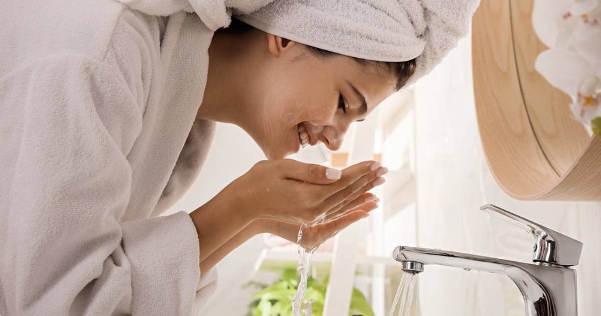 تحدي سبعة أيام من الغسول الطبيعي: كيف تفاعل وجهي؟