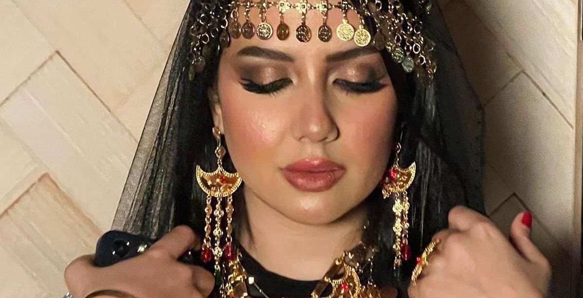 أشهر ستايلات المجوهرات الشعبية التي ستضفي بريقًا لإطلالتك في يوم التأسيس