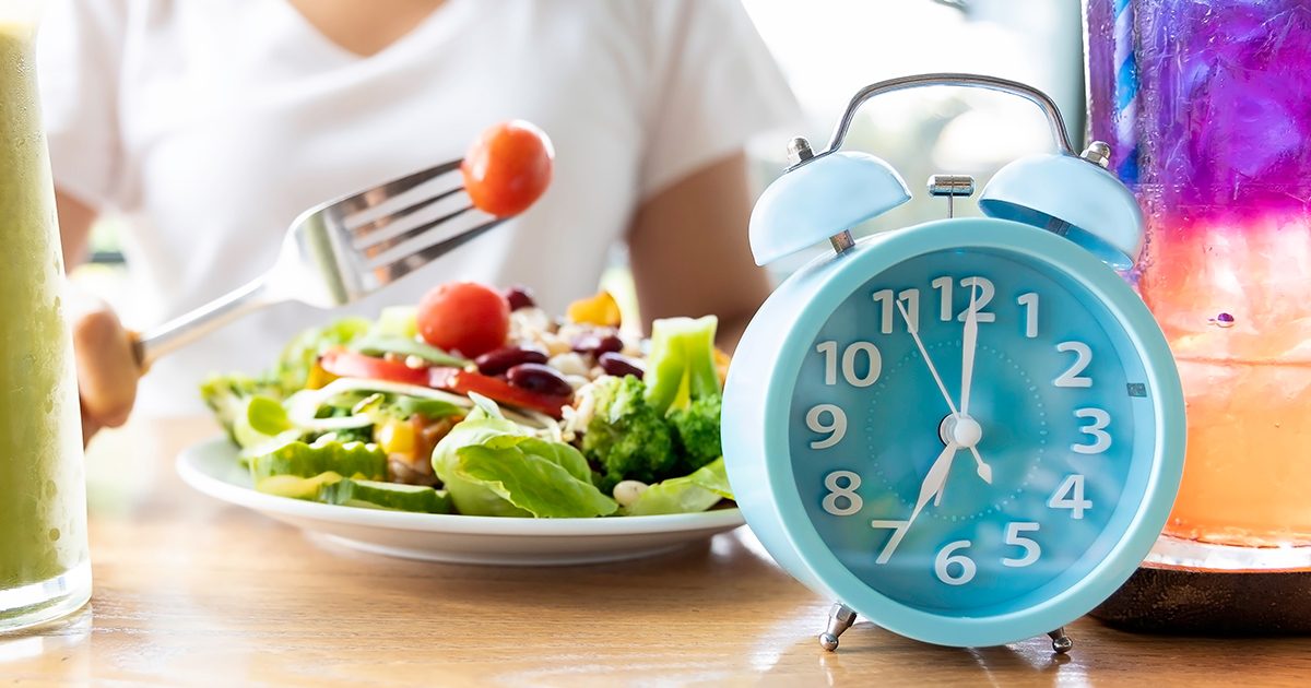 تجربة صيام 14 ساعة يومياً لأسبوع: كيف تغيّرت صحتي ومعدتي؟