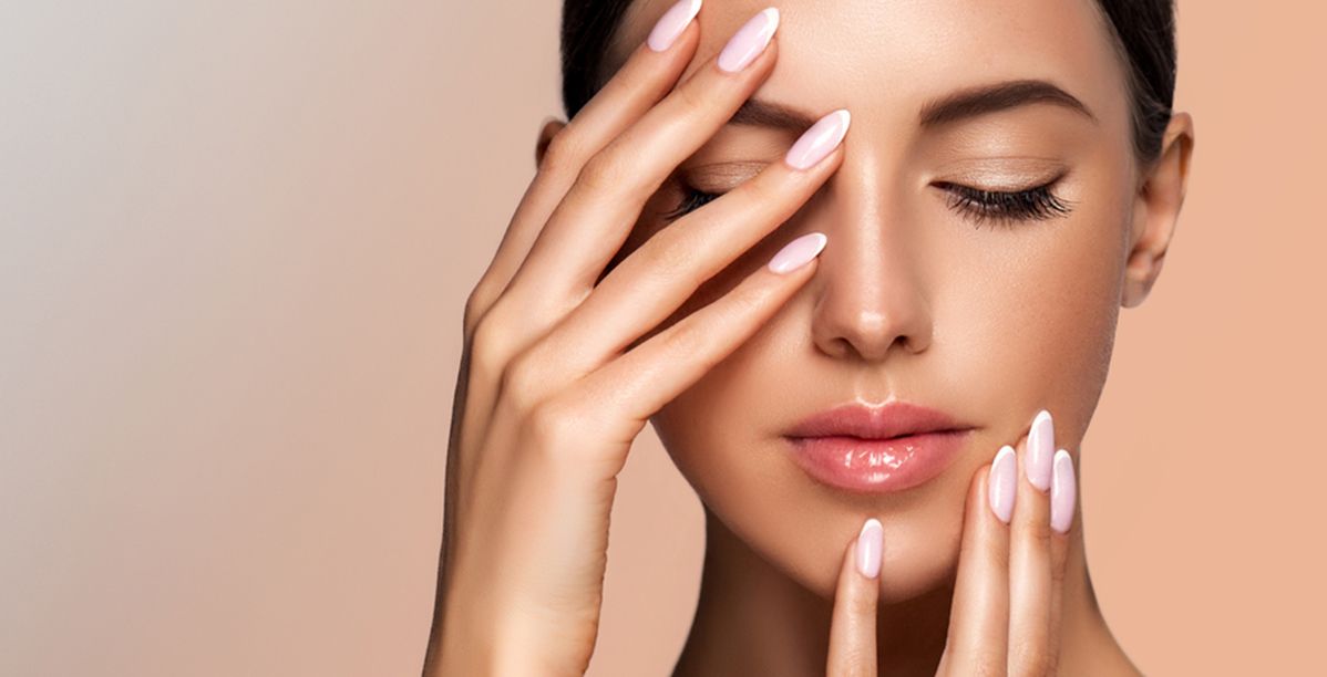 بشرة صافية وناعمة بدون كريمات