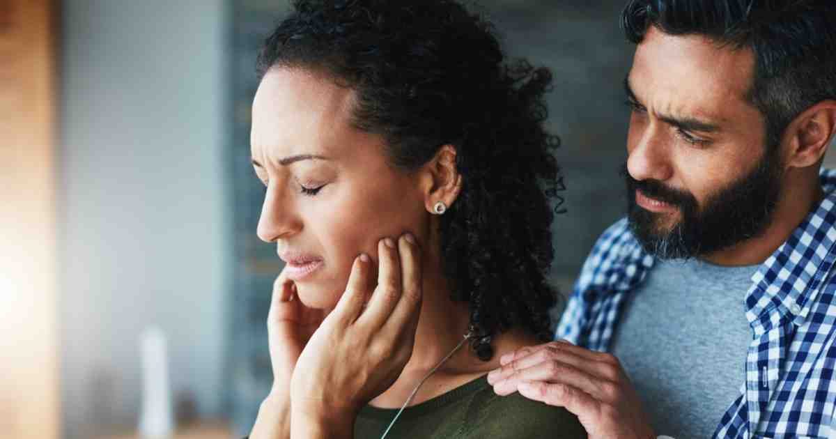 علامات حب الزوج لزوجته وقت الزعل