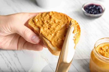 زبدة الفول السوداني دايت