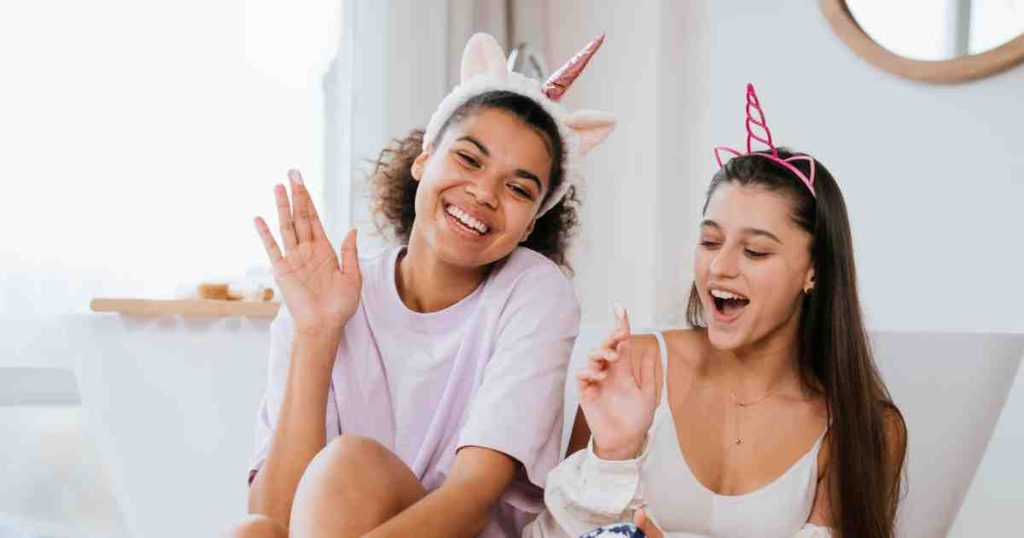 تهنئة الصديقة بعيد الميلاد