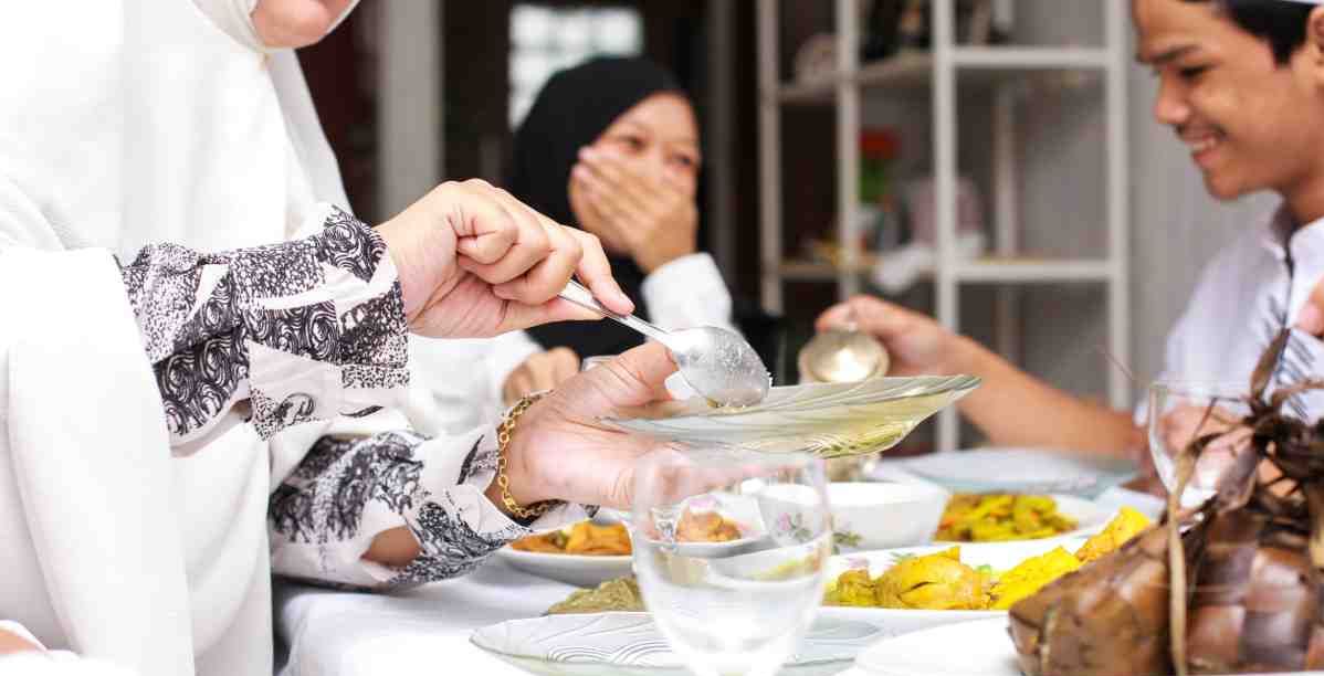 دعوه افطار رمضان