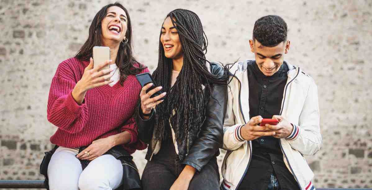 عبارات تهنئة بالعيد للأصدقاء