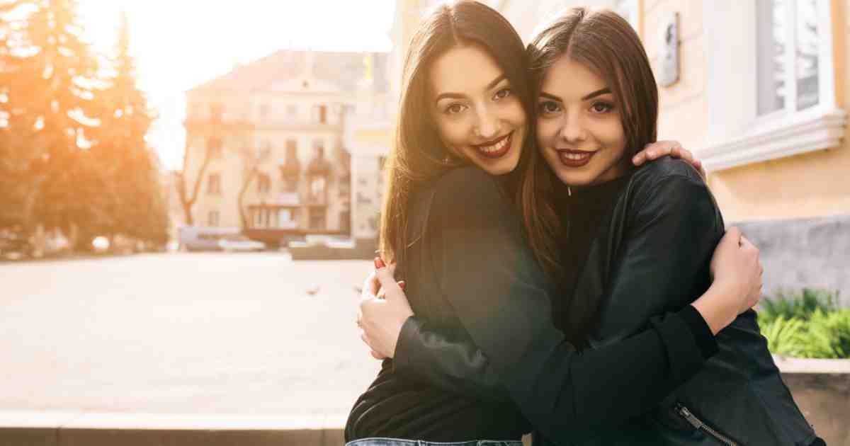 كلمات تهنئة في عيد ميلاد صديقتي