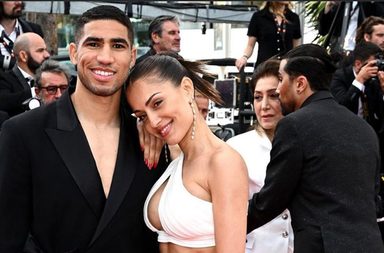 اشرف حكيمي وزوجته