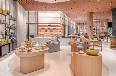 تجديد متجر "باتشي" في دبي مول