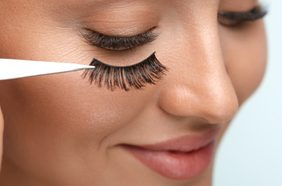 أضرار الرموش المغناطيسية