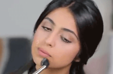 بالفيديو، خلطة تقشير لتبييض السواد حول الفم