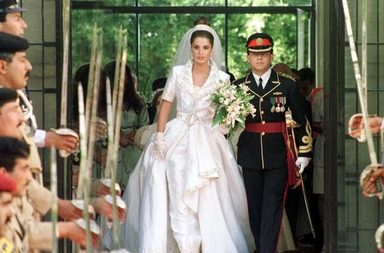 فستان زفاف الملكة رانيا