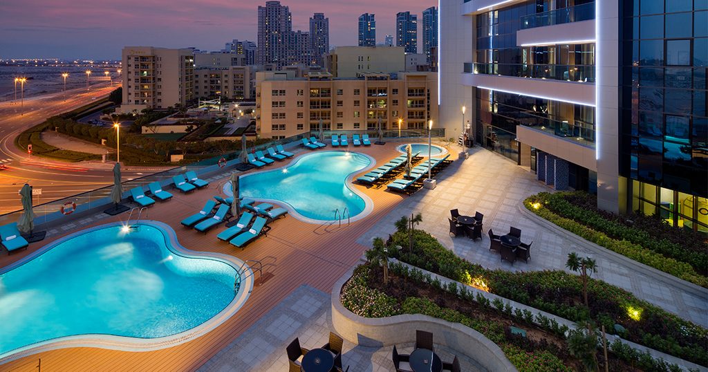 فندق ملينيوم بلايس برشا هايتس في الامارات