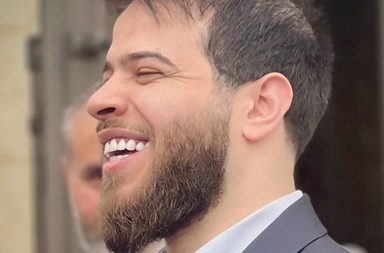 أدهم النابلسي يخرج عن صمته ويرد على شائعات زواجه من أنجي خوري