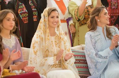 نجوم عرب يشاركون الشعب الاردني احتفالاته بزفاف ولي العهد