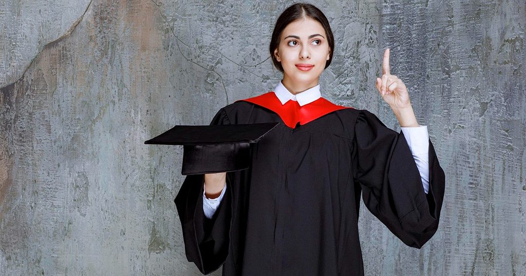 عبارات تهنئة بالتخرج