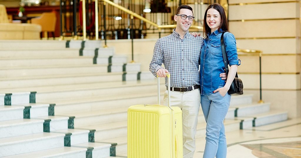 كيفية التعامل مع سفر الزوج