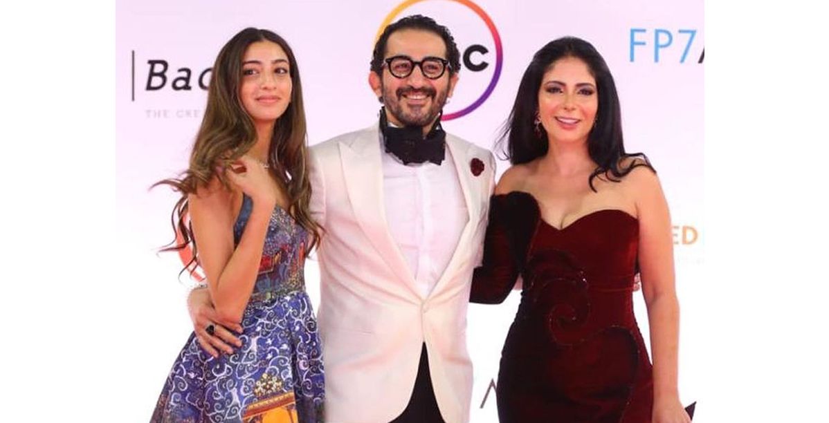 منى زكي تكشف سبب استمرار حبها لأحمد حلمي