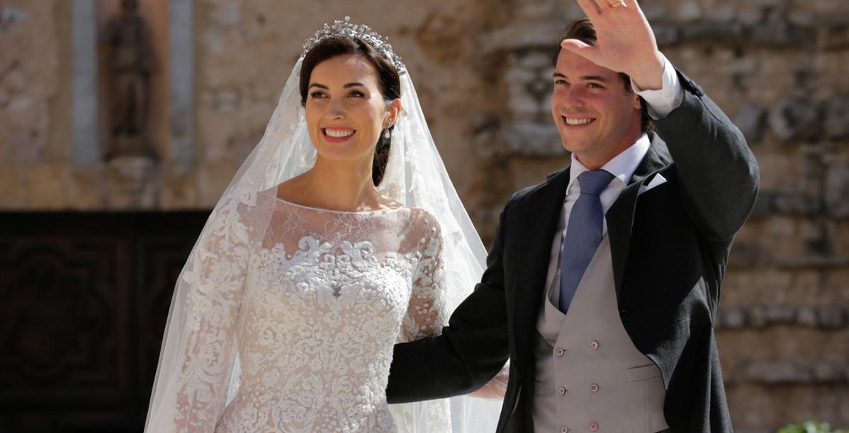 تصاميم ايلي صعب