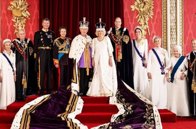 الملك تشارلز يقدم هدية خاصة للعائلة الحاكمة في دبي