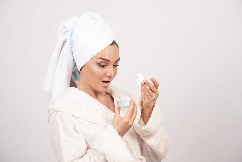 تفتيح بشرة اليدين