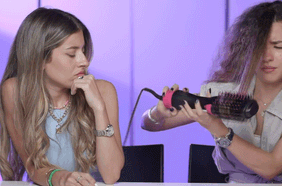 بالفيديو، تجربة فرشاة الشعر الحرارية تحولت إلى كارثة