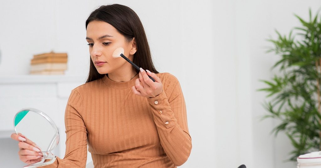 طريقة الحفاظ على المكياج