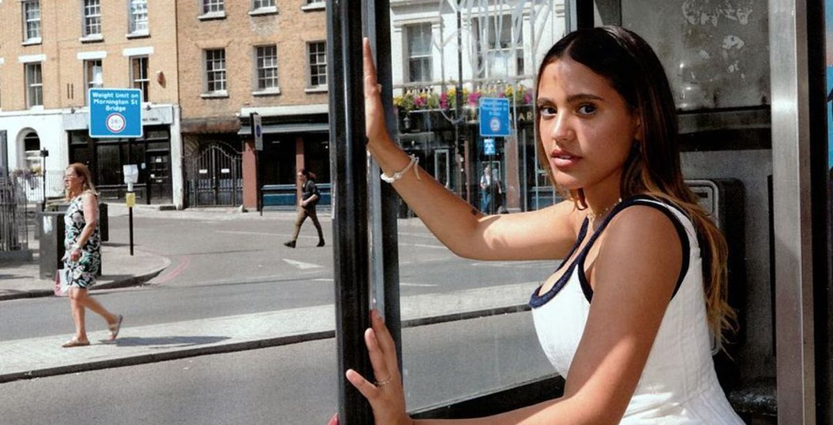 جنا عمرو دياب على خطى والدها في الغناء