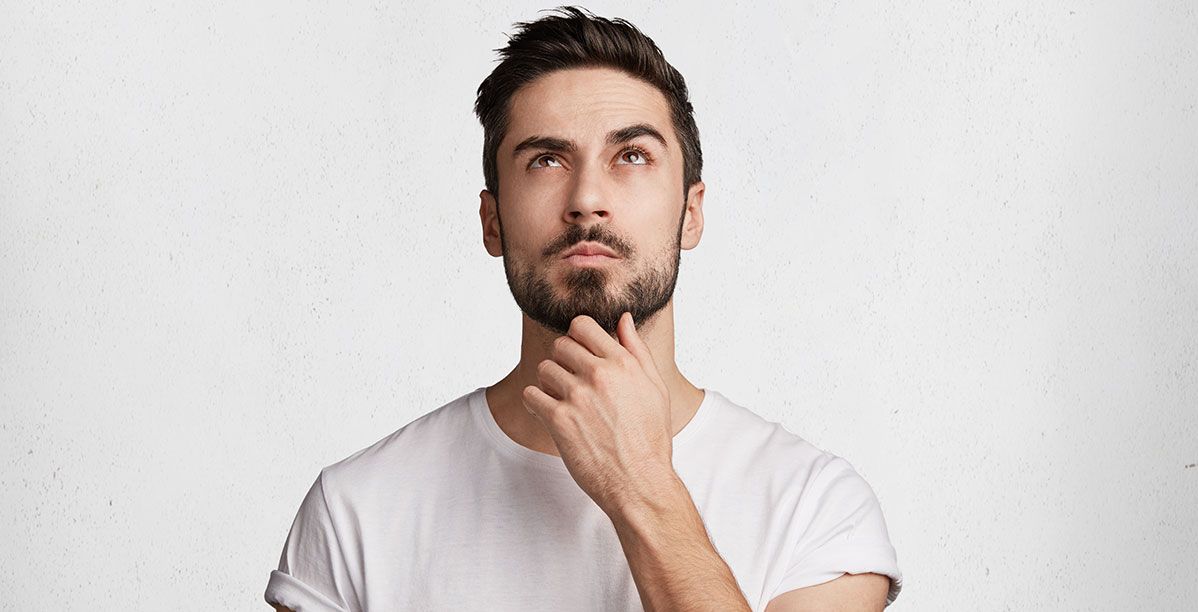 أهمها العينين... إشارات جسدية مخفية يرسلها الرجل للدلالة على انجذابه إليك!