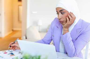عقوبة رفض الموظف العمل
