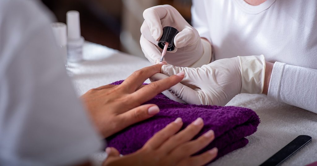 علاج تقشر الاظافر