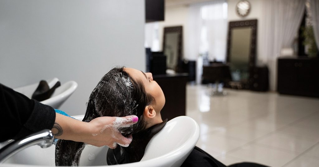 ديكورات صالون تجميل