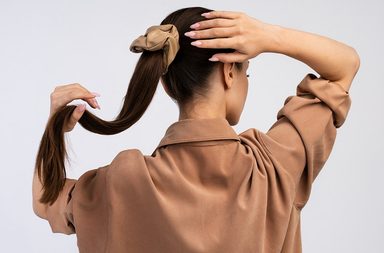 تسريحات شعر نازلة على الظهر
