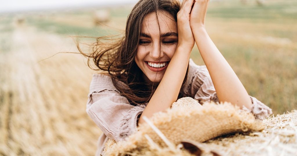 التفكير بشخص آخر