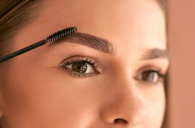 علاج حساسية الحواجب بعد التشقير