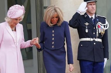 مباراة تنس بين الملكة كاميلا وزوجة الرئيس الفرنسي