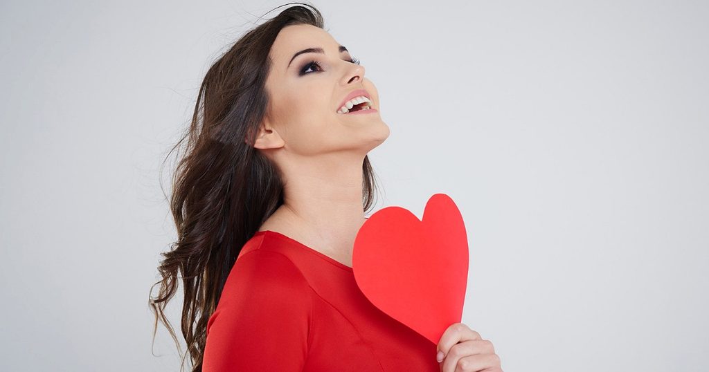 تصرفات تفضح اعجاب الشخص بك