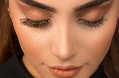 حكم تركيب الرموش المؤقته