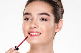 طريقه عمل ملمع الشفاه