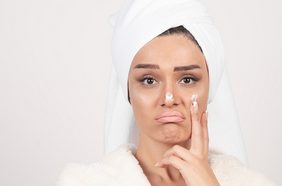 علاج حبوب الخدين