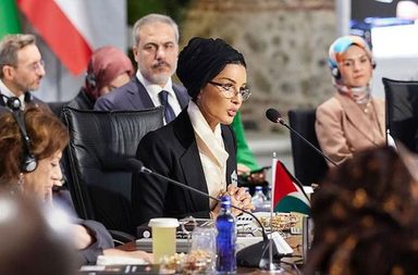 الشيخة موزة تستقيل من منصبها كسفيرة للنوايا الحسنة احتجاجًا على مواقف اليونيسكو