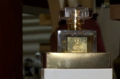 سعودي يبتكر منتجات تجميلية وعطور مستخلصة من التمور!