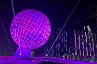 مدينة جدة تُضيء باللون البنفسجي احتفالًا بانطلاق كأس العالم للأندية 2023