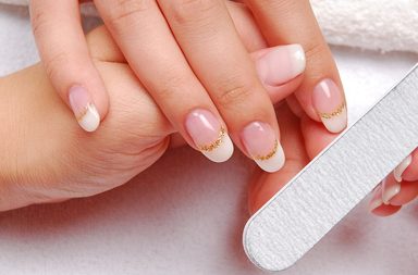 اظافر جل فرنش