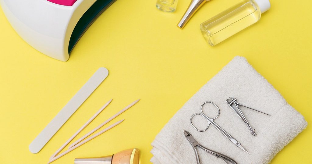 طريقة العناية بالاظافر