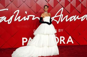 إطلالات النجمات في British Fashion Awards