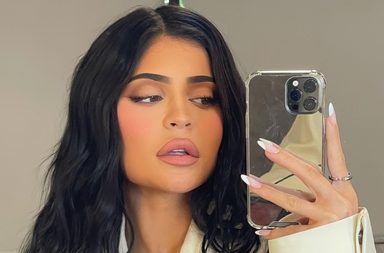 ما حقيقة دخول كايلي جينر القفص الذهبي؟