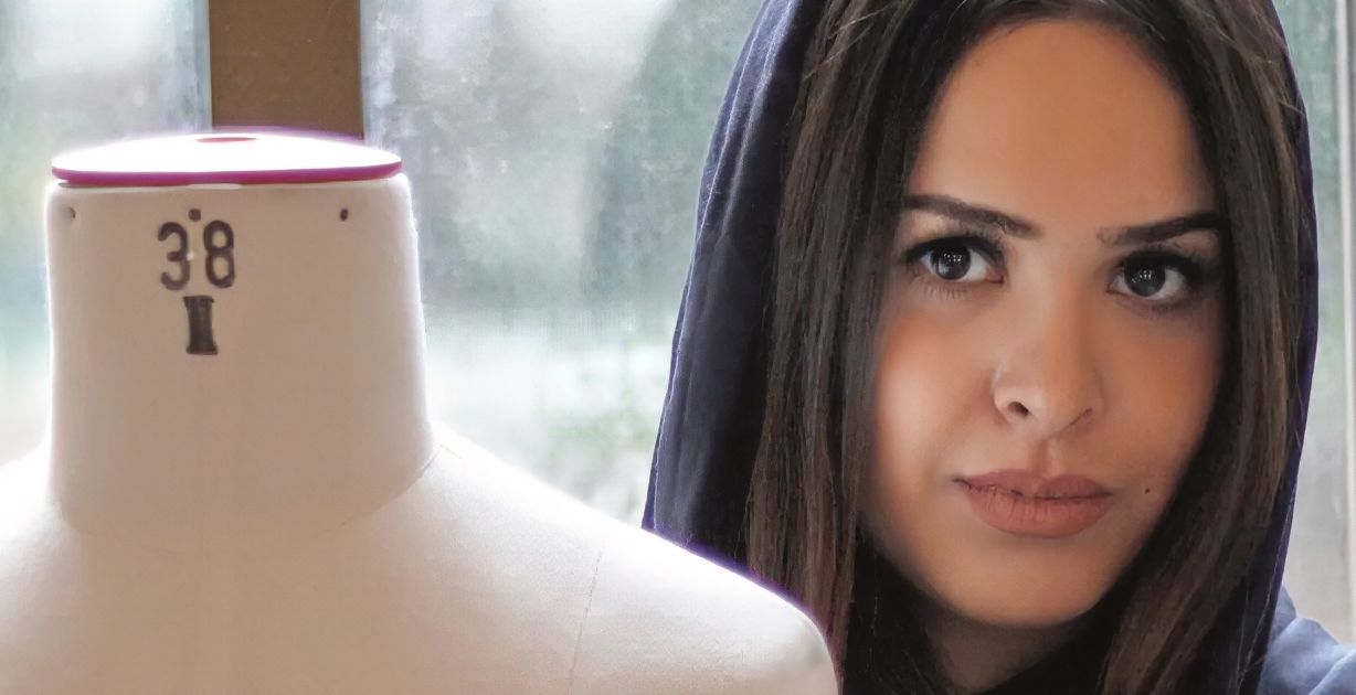 مصممة الأزياء السعودية هلا غرباوي وقصة نجاحها في عالم تصميم الأزياء الرقمي الـ NFT
