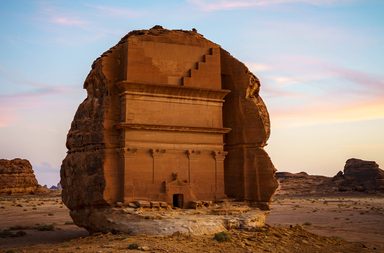 المسافة بين المدينة المنورة والعُلا